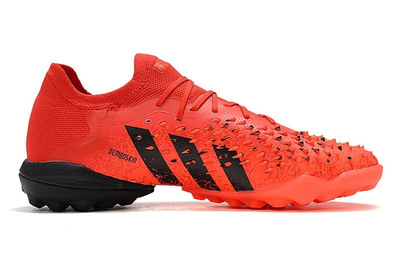 Adidas Predator Freak .1 Low TF Meteorite - Red/Core Black/Solar Red