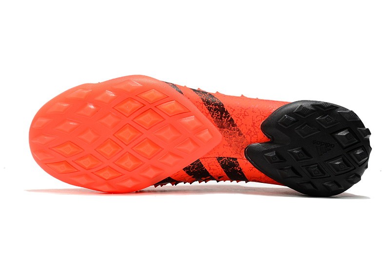 Adidas Predator Freak .1 Low TF Meteorite - Red/Core Black/Solar Red