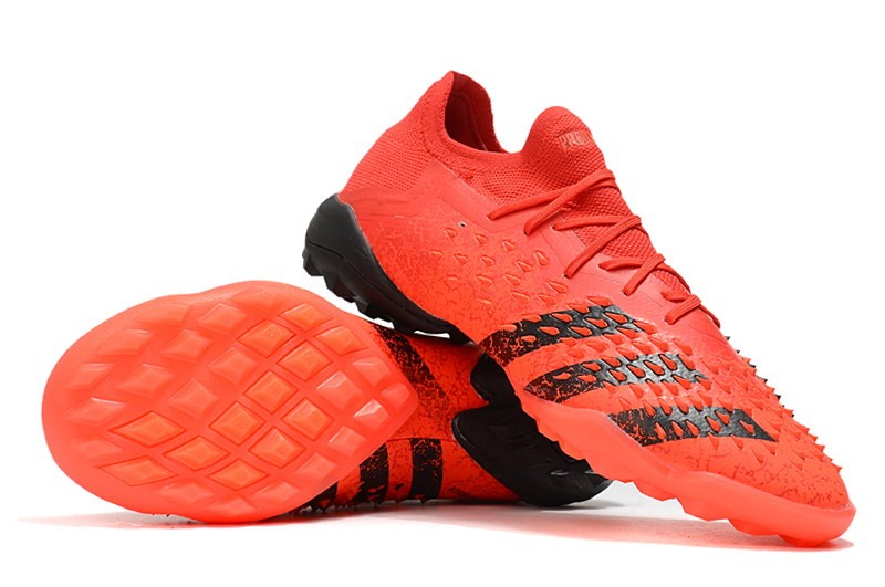 Adidas Predator Freak .1 Low TF Meteorite - Red/Core Black/Solar Red
