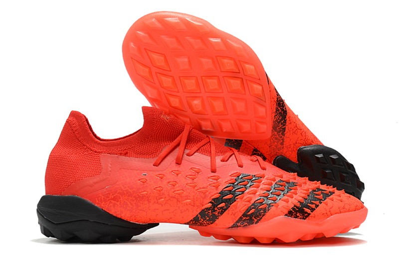 Adidas Predator Freak .1 Low TF Meteorite - Red/Core Black/Solar Red