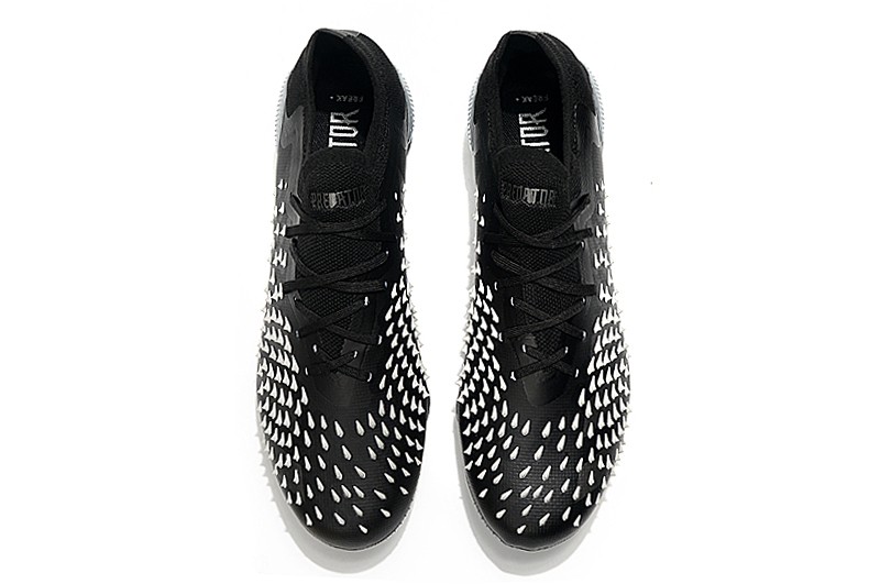 Adidas Predator Freak.1 Low FG - Core Black / Grey Four / White