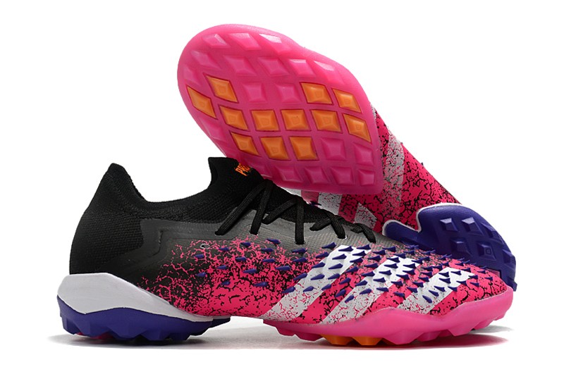 Adidas Predator Freak.1 Low TF - Core Black / White / Shock Pink