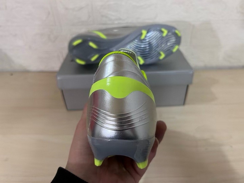 Nike Mercurial Vapor 1 RGN FG Soccer Cleats - Metallic Silver/Volt