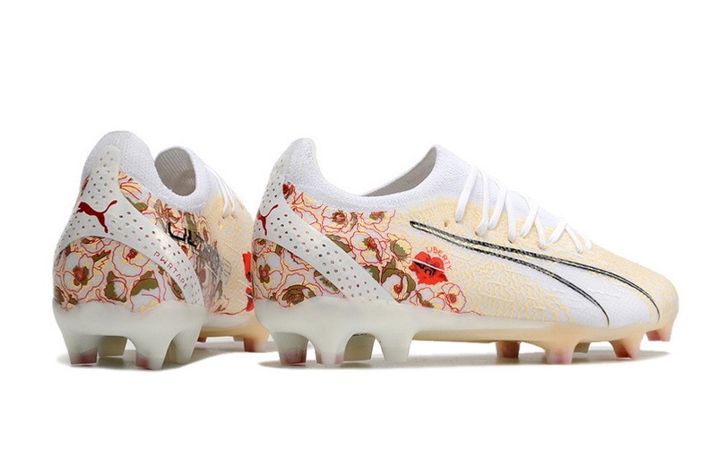 Puma Ultra Ultimate Liberty FG/AG - White/Pristine/Red